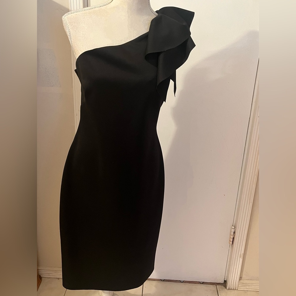 Elegant Black One-Shoulder Sheath Midi Dress